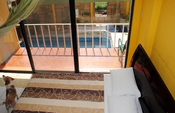 Imagen de la habitación del Hotel Hostal Antares. Foto 7