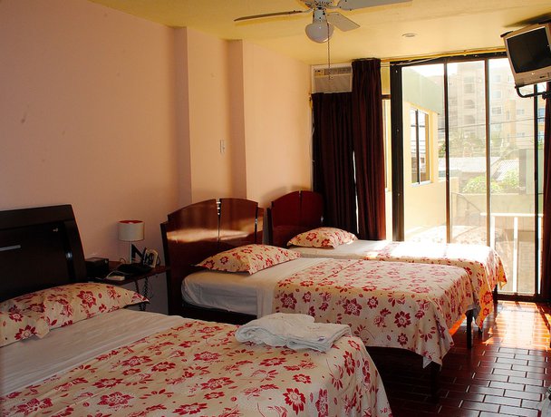 Imagen de la habitación del Hotel Hostal Antares. Foto 8