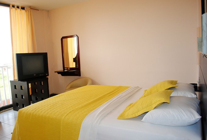 Imagen de la habitación del Hotel Hostal Antares. Foto 10