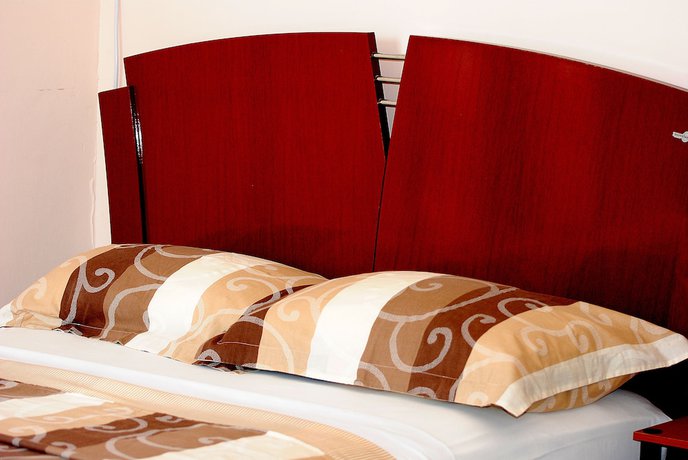 Imagen de la habitación del Hotel Hostal Antares. Foto 12