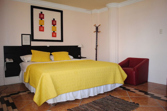 Imagen de la habitación del Hotel Hostal Antares. Foto 13