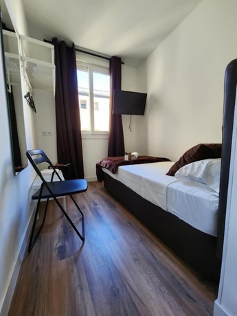 Imagen de la habitación del Hotel Hostal Arenal Madrid. Foto 2