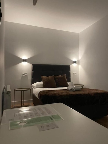 Imagen de la habitación del Hotel Hostal Arenal Madrid. Foto 14