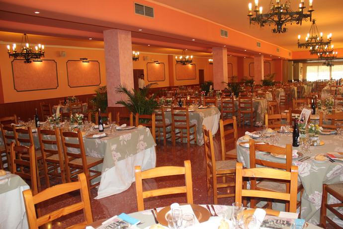 Imagen del bar/restaurante del Hotel Hostal Atalaya. Foto 6