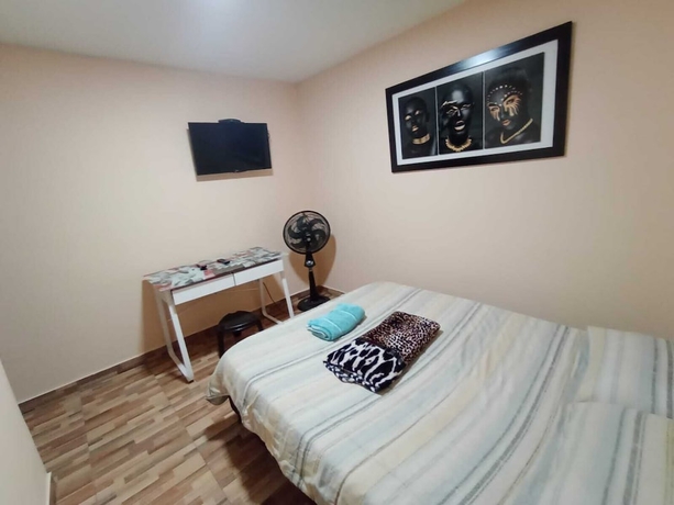 Imagen de la habitación del Hotel Hostal Avanza. Foto 9