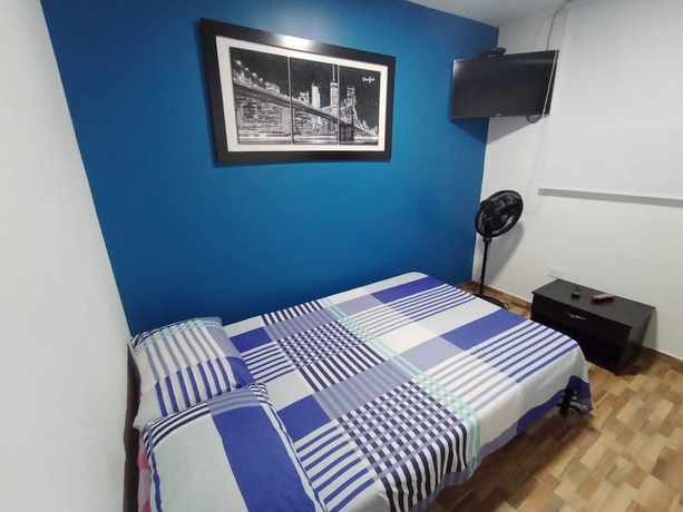 Imagen de la habitación del Hotel Hostal Avanza. Foto 10