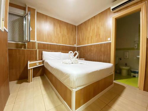 Imagen de la habitación del Hotel Hostal Avenida Andalucia. Foto 15