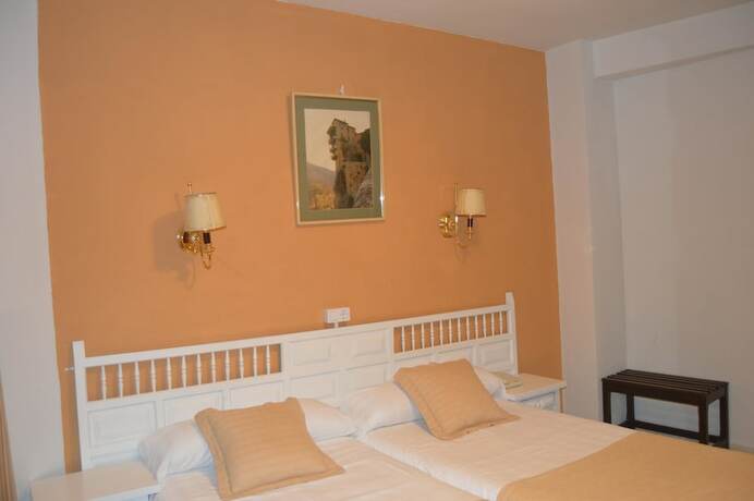 Imagen general del Hotel Hostal Avenida Cuenca. Foto 1