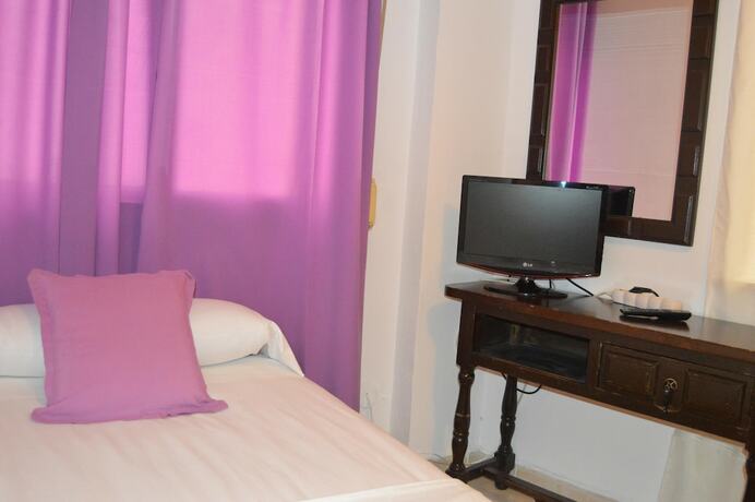 Imagen general del Hotel Hostal Avenida Cuenca. Foto 2