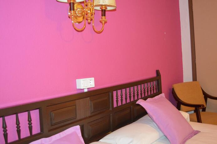 Imagen de la habitación del Hotel Hostal Avenida Cuenca. Foto 19