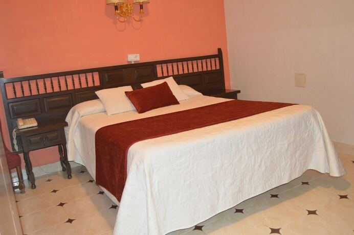 Imagen de la habitación del Hotel Hostal Avenida Cuenca. Foto 20
