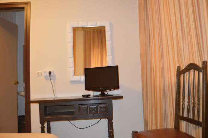 Imagen general del Hotel Hostal Avenida Cuenca. Foto 12