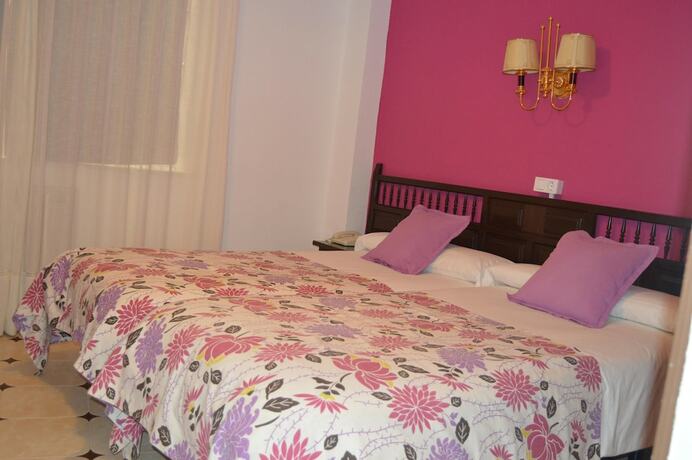 Imagen general del Hotel Hostal Avenida Cuenca. Foto 13