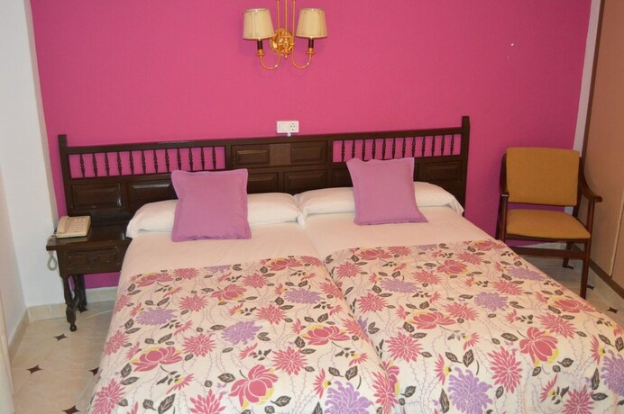 Imagen general del Hotel Hostal Avenida Cuenca. Foto 16