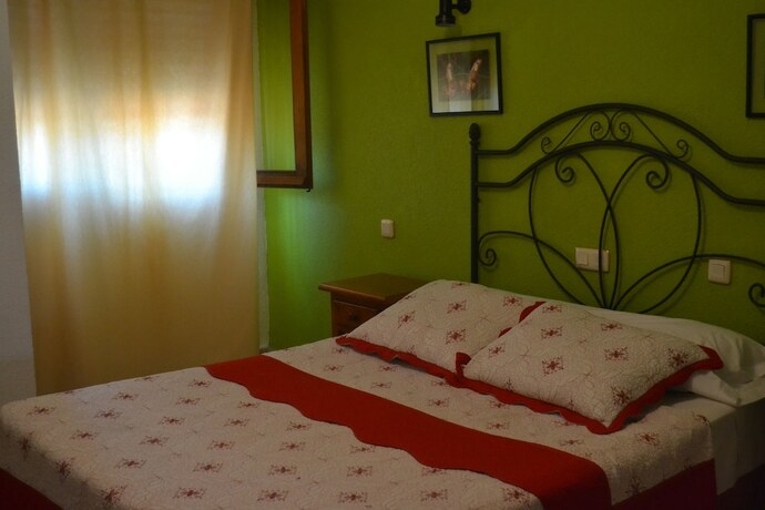 Imagen de la habitación del Hotel Hostal Avenida. Foto 16