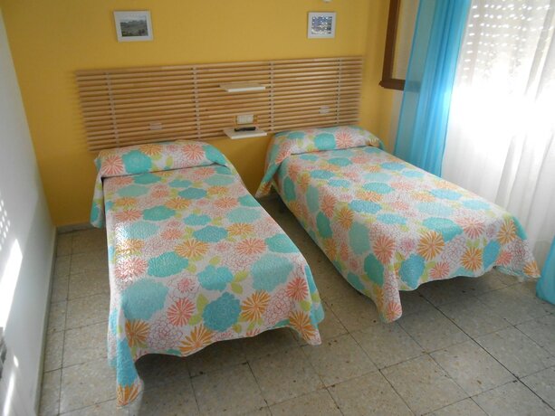 Imagen de la habitación del Hotel Hostal Avenida. Foto 19