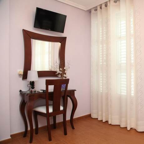 Imagen general del Hotel Hostal Avenida, Tabernas. Foto 3