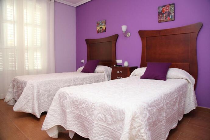 Imagen general del Hotel Hostal Avenida, Tabernas. Foto 5