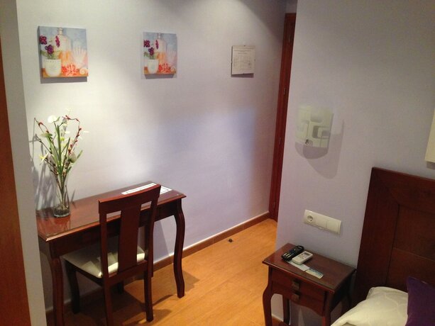 Imagen de la habitación del Hotel Hostal Avenida, Tabernas. Foto 20