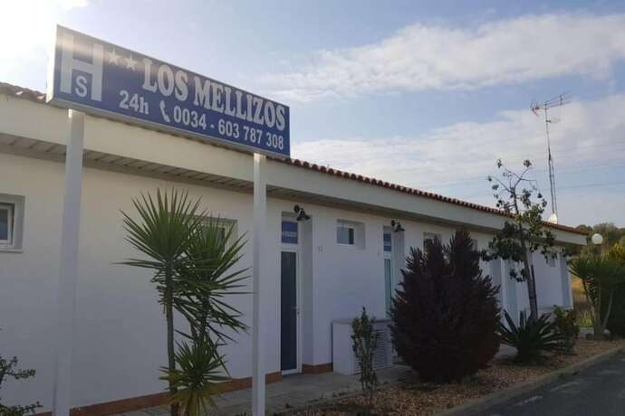 Imagen general del Hotel Hostal Ayamonte Los Mellizos. Foto 5