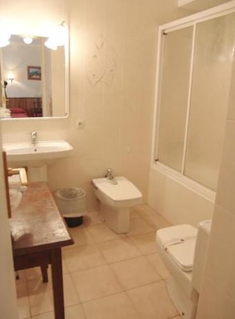 Imagen general del Hotel Hostal Ayestaran I. Foto 12