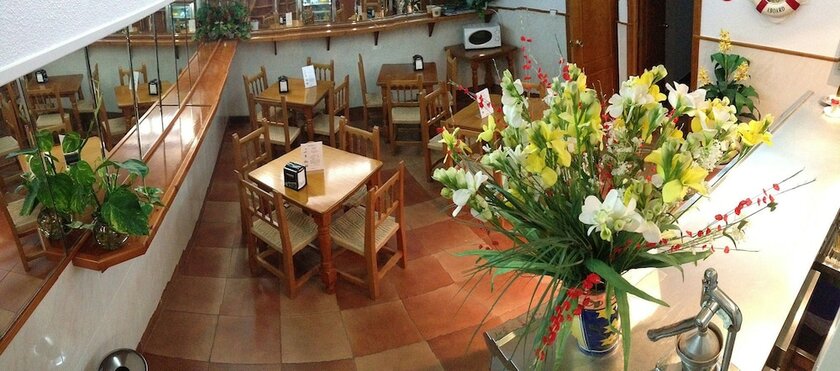 Imagen general del Hotel Hostal Azul. Foto 10