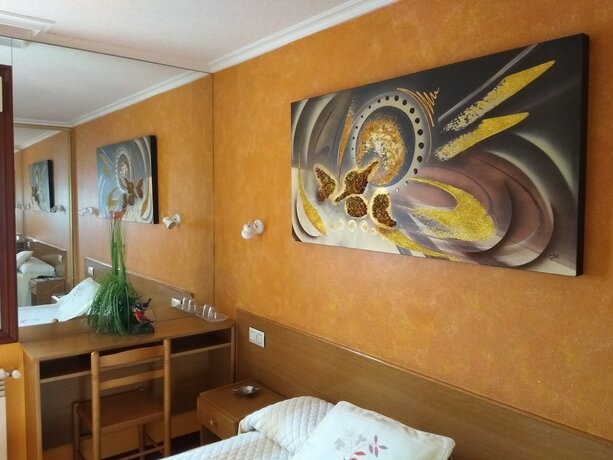 Imagen general del Hotel Hostal Bahía. Foto 1