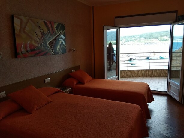 Imagen general del Hotel Hostal Bah&iacute;a. Foto 4