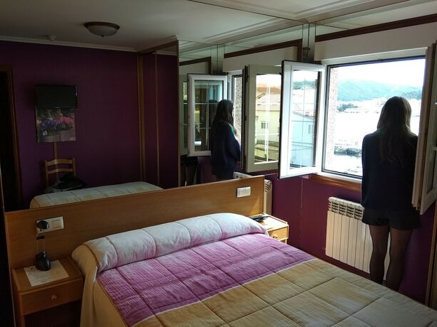 Imagen de la habitación del Hotel Hostal Bah&iacute;a. Foto 17