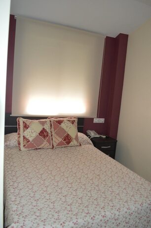 Imagen de la habitación del Hotel Hostal Balc&oacute;n de Extremadura. Foto 18