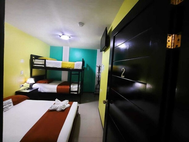 Imagen de la habitación del Hotel Hostal Balcon del Cielo. Foto 16