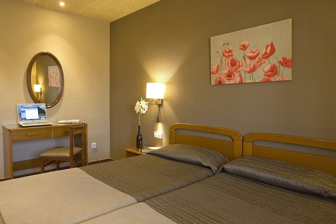 Imagen general del Hotel Hostal Barris. Foto 7