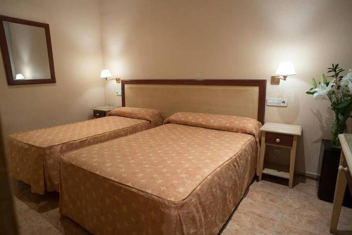 Imagen de la habitación del Hotel Hostal Bianco. Foto 5