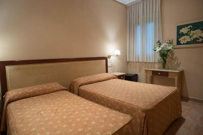 Imagen de la habitación del Hotel Hostal Bianco. Foto 11