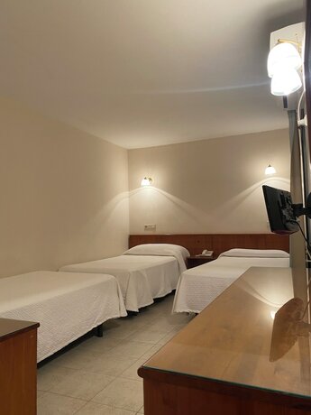 Imagen de la habitación del Hotel Hostal Blayet. Foto 12