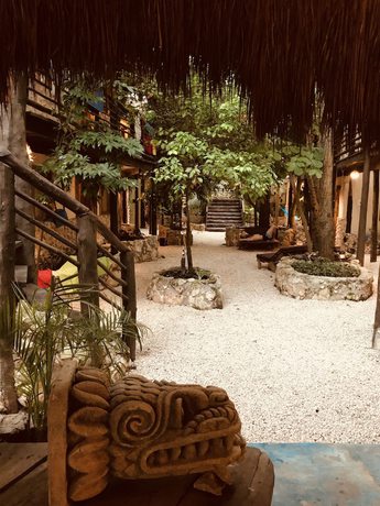 Imagen de los exteriores del Hotel Hostal Boutique. Foto 6