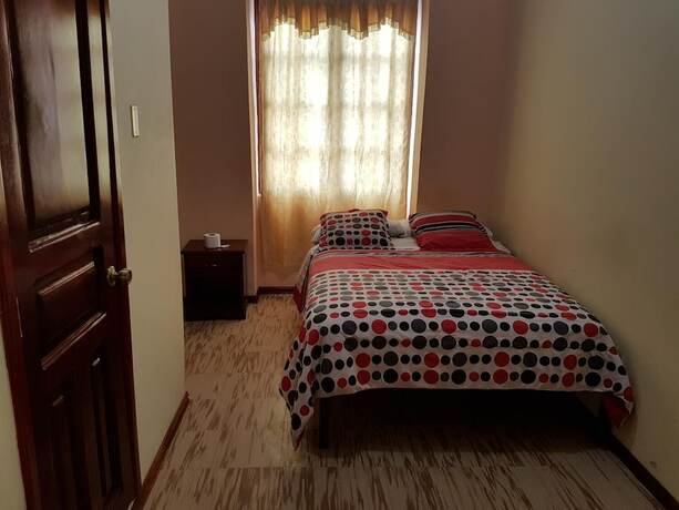 Imagen general del Hotel Hostal Buenos Aires. Foto 15