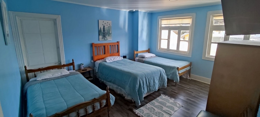 Imagen de la habitación del Hotel Hostal Bulnes. Foto 2