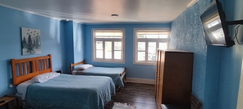 Imagen de la habitación del Hotel Hostal Bulnes. Foto 3