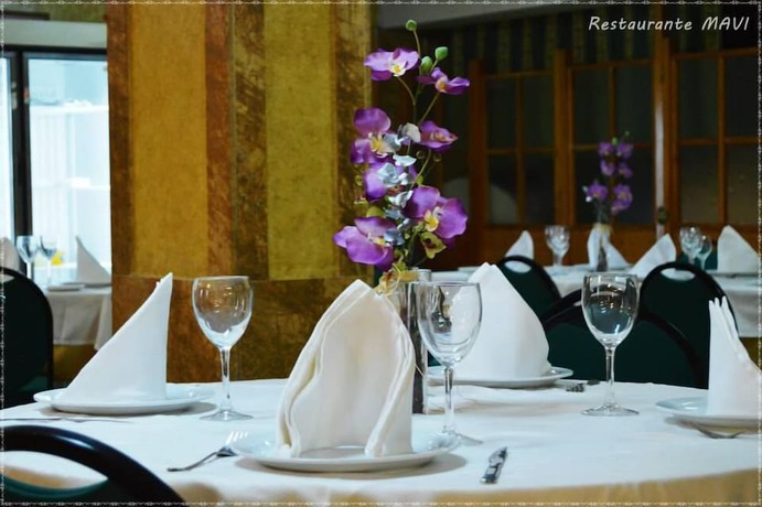 Imagen del bar/restaurante del Hotel Hostal Cabezuela. Foto 4