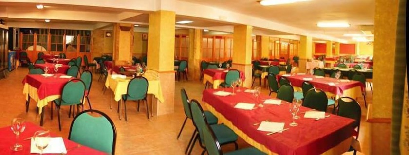 Imagen del bar/restaurante del Hotel Hostal Cabezuela. Foto 5