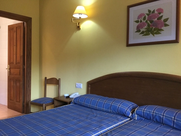 Imagen de la habitación del Hotel Hostal Café Español. Foto 6