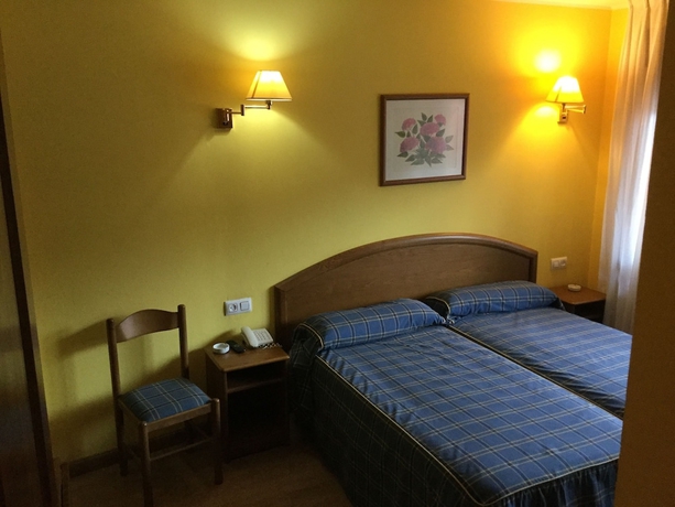 Imagen de la habitación del Hotel Hostal Café Español. Foto 12