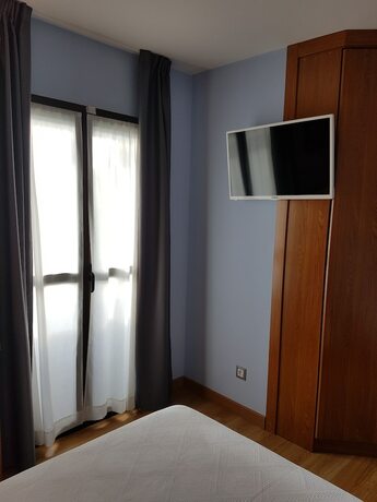 Imagen de la habitación del Hotel Hostal Camelot. Foto 17