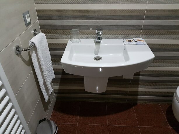 Imagen general del Hotel Hostal Camelot. Foto 9