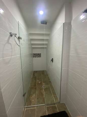 Imagen general del Hotel Hostal Caps El Poblado. Foto 1
