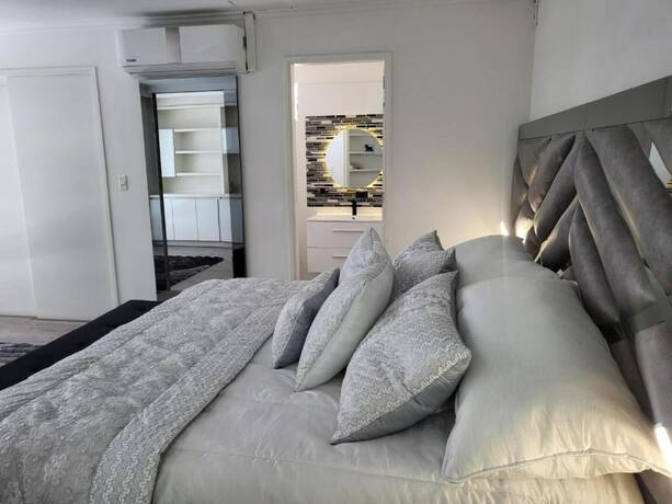Imagen de la habitación del Hotel Hostal Caps El Poblado. Foto 19