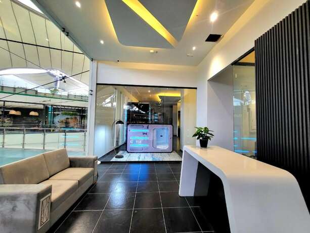 Imagen general del Hotel Hostal Caps Mall. Foto 17