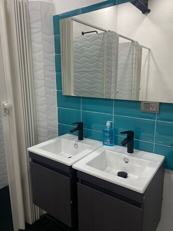 Imagen general del Hotel Hostal Caps San Diego. Foto 17