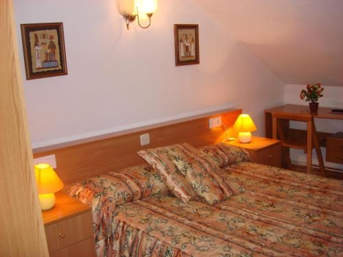 Imagen de la habitación del Hotel Hostal Carme Pascual. Foto 6